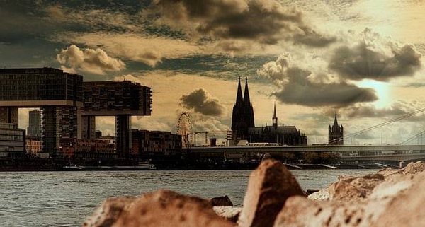 Découvrez les merveilles de Cologne en famille, une escapade riche en culture, histoire et divertissement